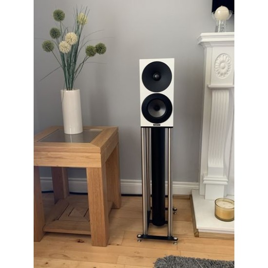 Quad Revela 1 104 Signature XL Speaker Stands Quad Revela 1 104 Signature XL Speaker Stands